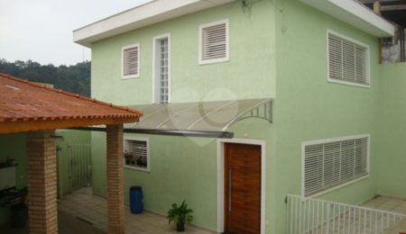 Sobrado à venda com 2 suítes em Tremembé, São Paulo, SP