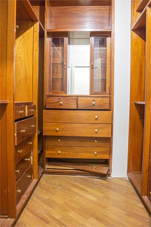 Apartamento à venda com 3 suítes em Jardim Londrina, São Paulo, SP