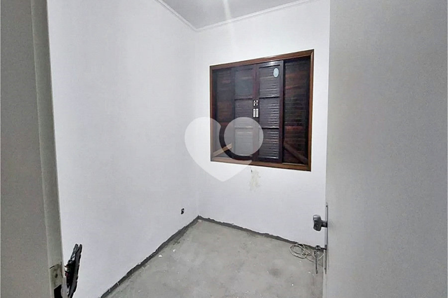Casa Térrea à venda ou para alugar com 4 quartos, sendo 2 suítes, no Centro, Mairiporã, SP