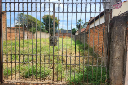 Terreno à venda em Jardim Quitandinha, Araraquara, SP