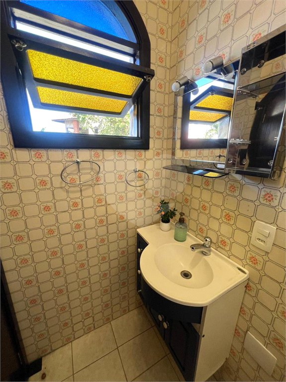 Casa à venda com 5 quartos, sendo 4 suítes, em Parque Maria Helena, São Paulo, SP