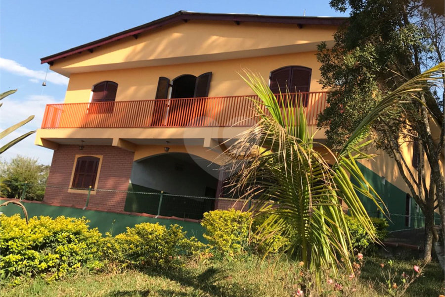 Casa à venda com 5 quartos, sendo 1 suíte, em Chácaras Bom Tempo, Franco da Rocha, SP