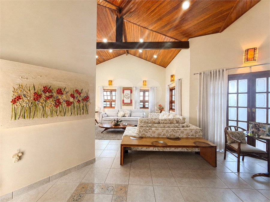 Casa à venda com 5 suítes no condomínio Parque Village Castelo, Itu - SP