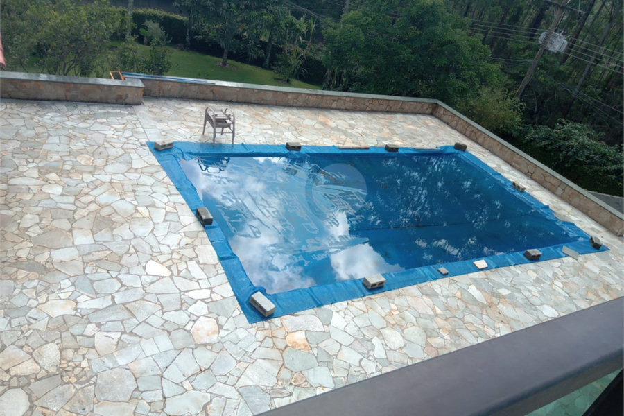 Sobrado à venda ou para alugar com 4 quartos, sendo 2 suítes, em Serra da Cantareira, Mairiporã, SP