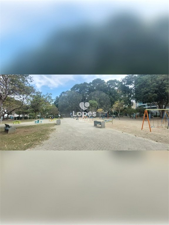 Casa à venda com 3 quartos, sendo 1 suíte, no condomínio Eldourado, São José dos Campos - SP