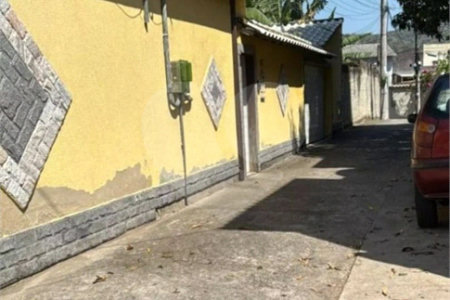 Casa à venda com 5 quartos, sendo 1 suíte, em Guaratiba, Rio de Janeiro, RJ