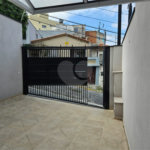 Sobrado à venda com 3 quartos, sendo 1 suíte, em Vila Romero, São Paulo, SP