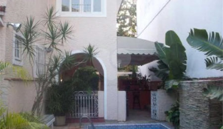Casa à venda com 5 quartos, sendo 2 suítes,  em Tijuca, Rio de Janeiro, RJ