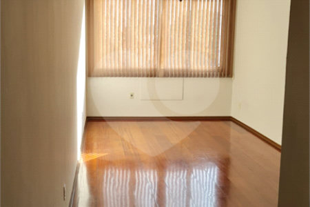 Apartamento à venda com 3 quartos, sendo 1 suíte,  no Centro, Araraquara, SP
