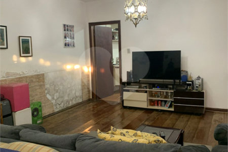 Casa à venda com 3 quartos, sendo 1 suíte, em Mogi Moderno, Mogi das Cruzes, SP