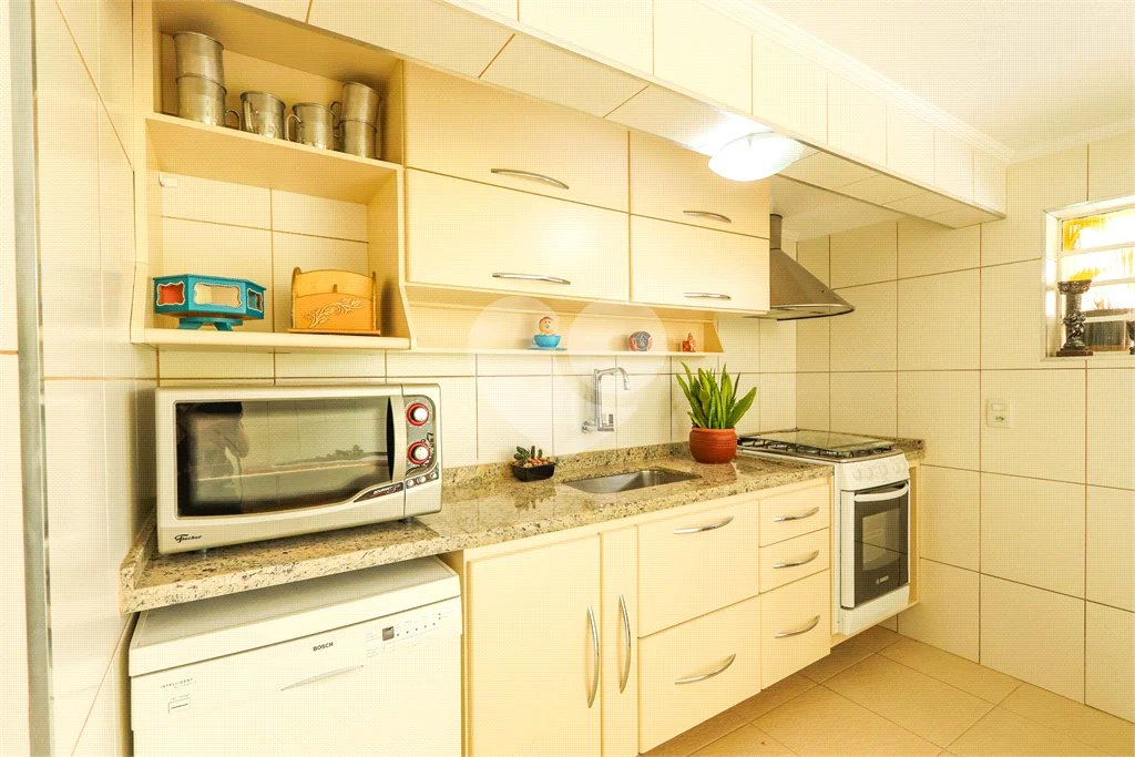 Casa à venda com 4 quartos, sendo 1 suíte, em Jardim Franca, São Paulo, SP
