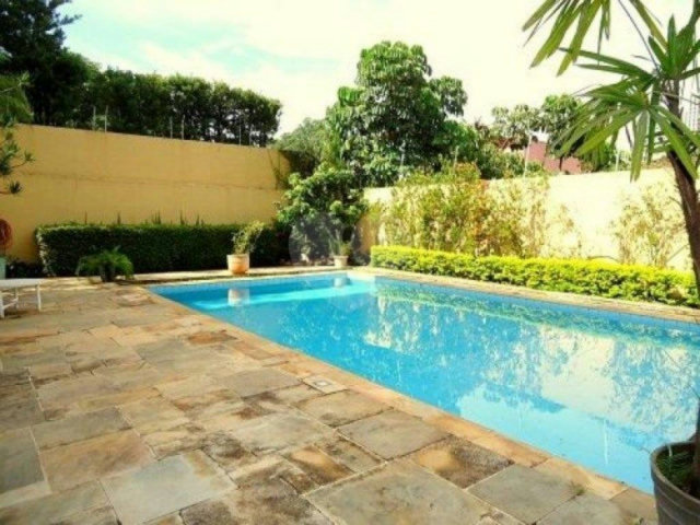 Sobrado à venda com 4 suítes em Jardim Guedala, São Paulo, SP