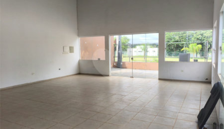 Salão Comercial à venda ou para alugar em Retiro Santana, Itapetininga, SP