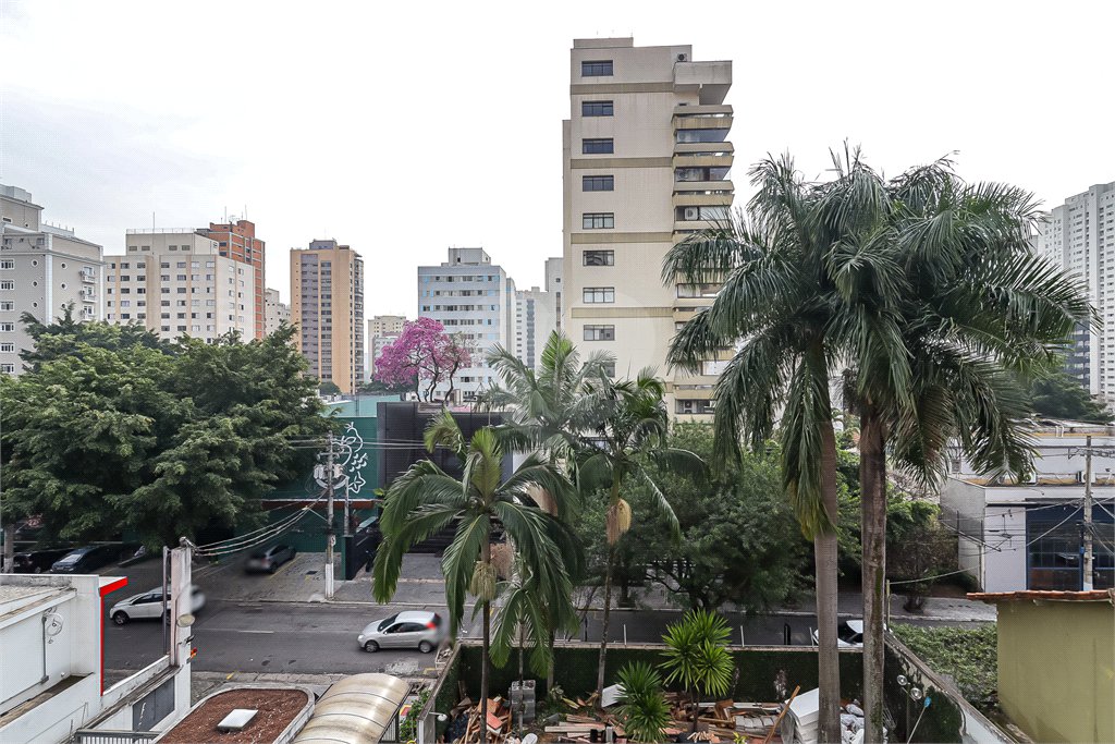 Apartamento à venda com 4 quartos, sendo 2 suítes, em Moema, São Paulo, SP