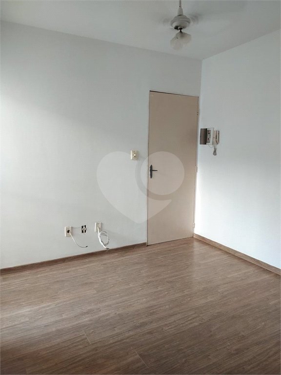 Apartamento à venda com 2 quartos em Lopes de Oliveira, Sorocaba, SP