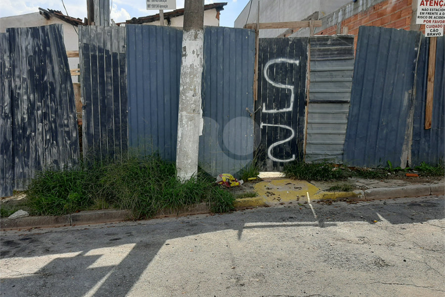 Sobrado à venda com 3 quartos, sendo 1 suíte, em Tremembé, São Paulo, SP