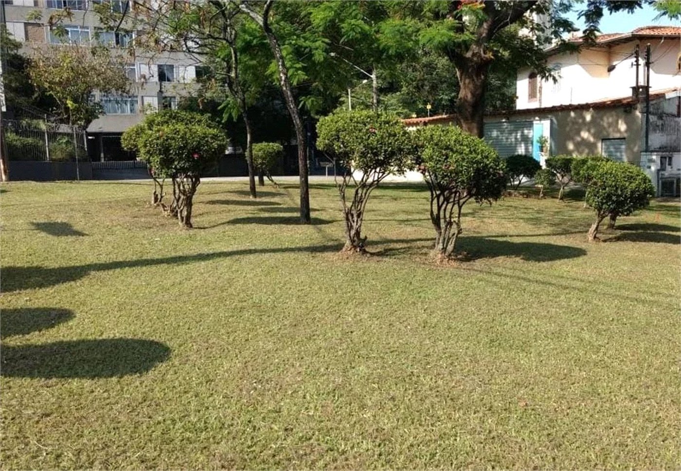 Sobrado à venda com 3 quartos, sendo 1 suíte, em Jardim Jussara, São Paulo, SP