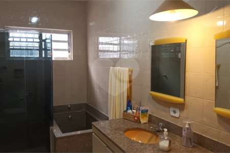 Casa à venda com 3 quartos, sendo 1 suíte, em Planalto Paulista, São Paulo, SP