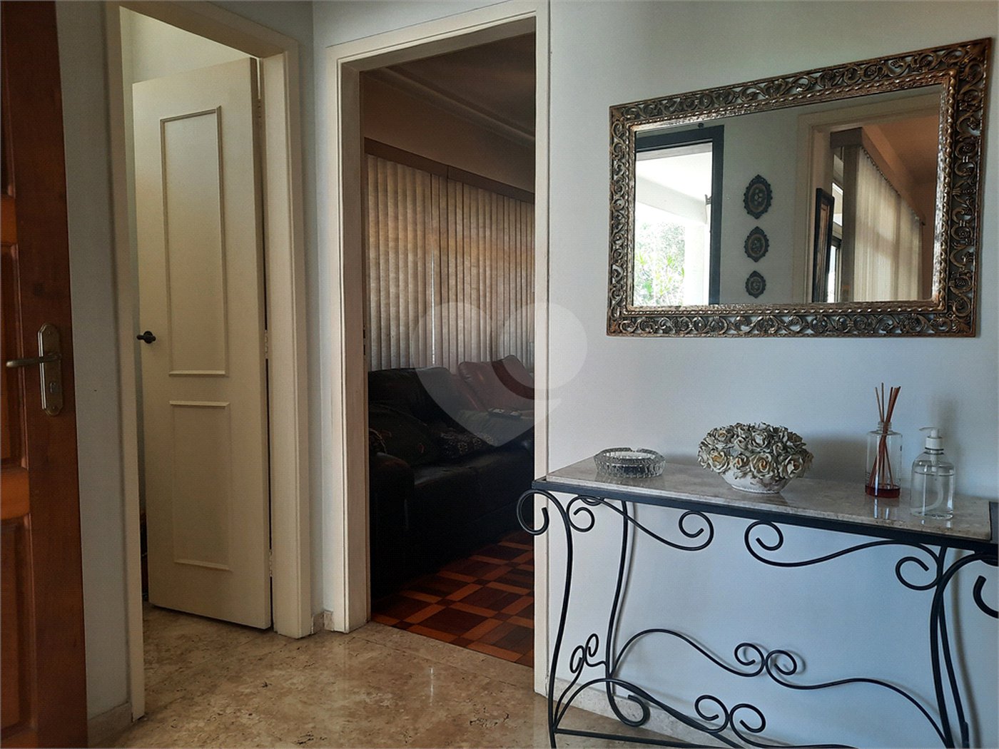 Casa à venda com 4 quartos, sendo 3 suítes,  em Jardim Marajoara, São Paulo, SP