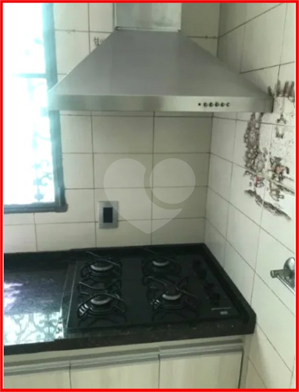 Sobrado à venda com 3 quartos, sendo 1 suíte, em Ferreira, São Paulo, SP