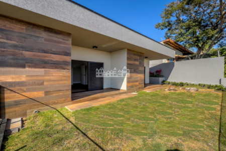 Casa à venda com 3 quartos, sendo 3 suítes, em Jardim Paulista, Atibaia - SP