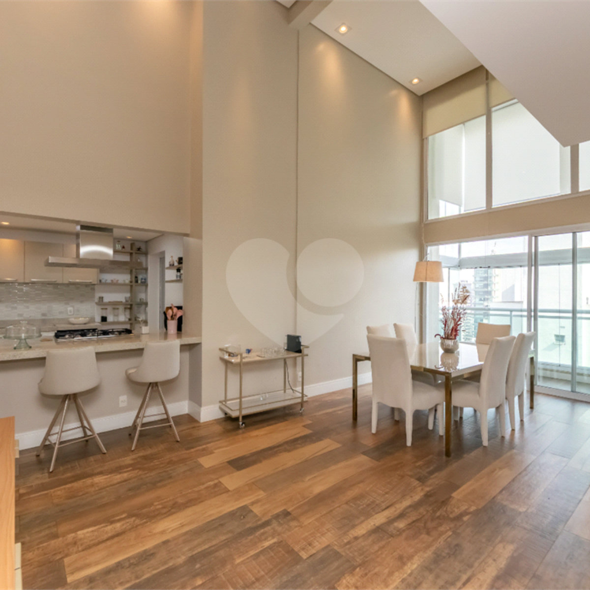 Apartamento à venda com 4 quartos, sendo 3 suítes, em Brooklin Paulista, São Paulo, SP