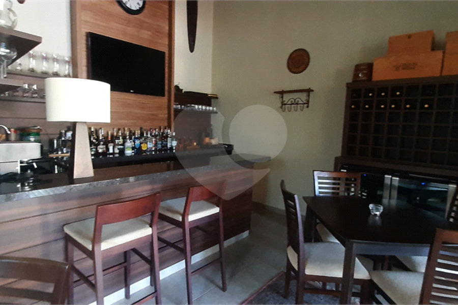 Casa à venda com 4 quartos, sendo 3 suítes, no condomínio Sausalito, Mairiporã - SP