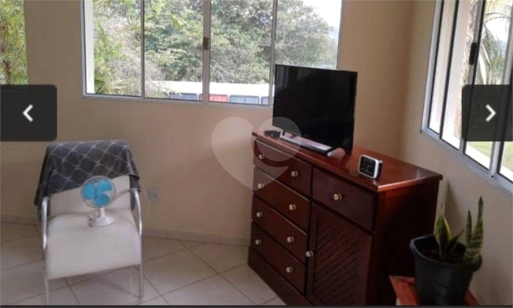 Chácara à venda ou para alugar com 4 quartos, sendo 1 suíte, em Vila Omízollo, Louveira, SP