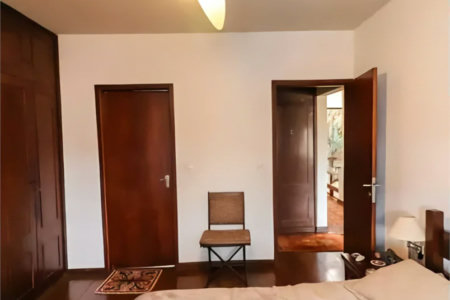Sobrado à venda com 3 quartos, sendo 1 suíte, em Vila Universitária, São Paulo, SP