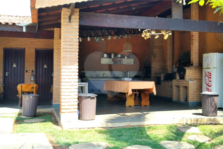 Chácara à venda com 2 quartos no Centro, Araçoiaba da Serra, SP