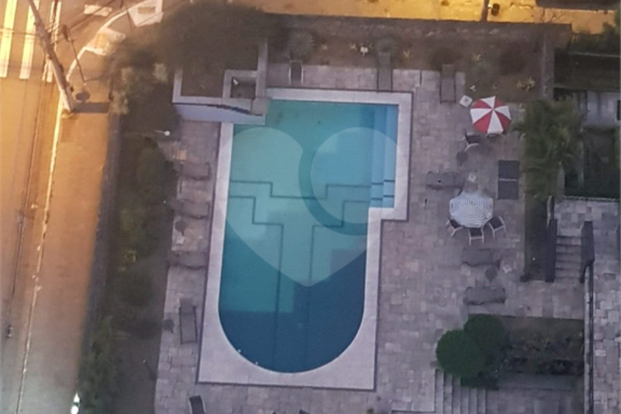 Flat à venda com 1 suíte em Santana, São Paulo, SP