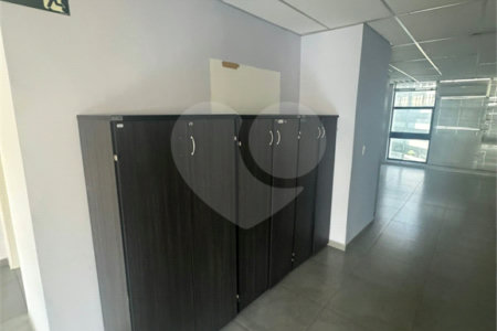 Sala à venda ou para alugar no Centro, São Paulo, SP
