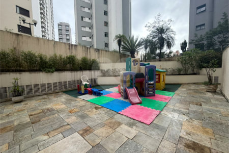 Apartamento à venda com 3 suítes em Vila Suzana, São Paulo, SP