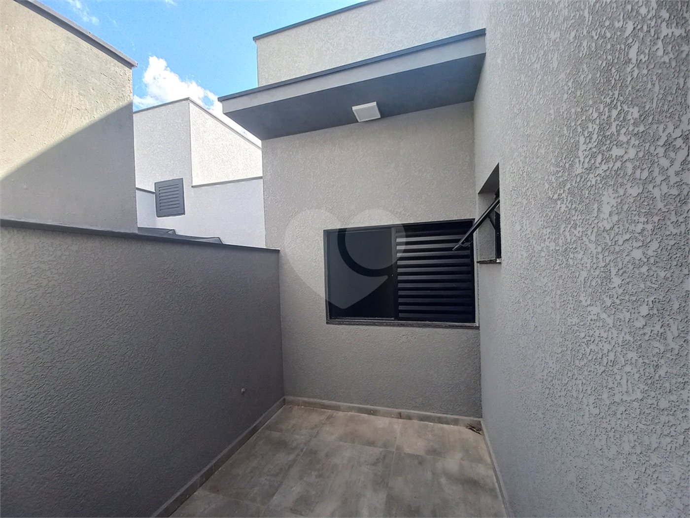 Casa à venda com 3 quartos, sendo 1 suíte, no condomínio Horto Florestal Villagio, Sorocaba - SP