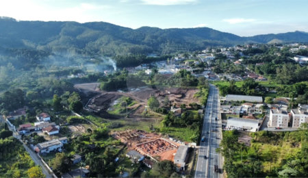 Terreno à venda no condomínio Loteamento Vale Suiço, Mogi das Cruzes - SP