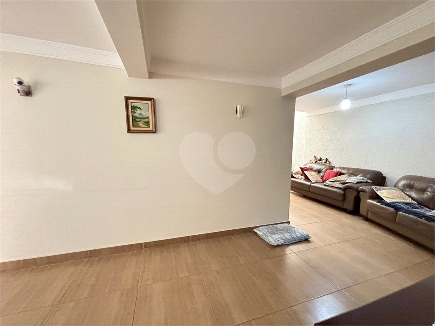 Sobrado à venda com 6 quartos, sendo 5 suítes, em Tremembé, São Paulo, SP