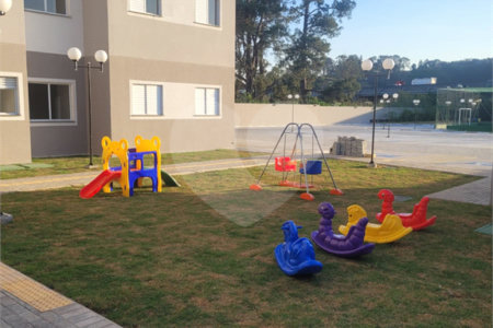 Casa à venda com 2 quartos no condomínio Residencial Caxangá 2, Suzano - SP