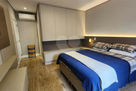Casa à venda com 3 suítes no condomínio Via Castelli, Louveira - SP