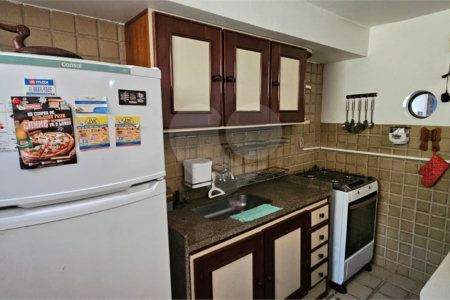 Casa em condomínio à venda ou para alugar com 3 quartos, sendo 2 suítes,  em Praia Rasa, Armação dos Búzios, RJ