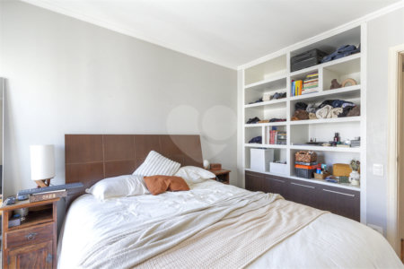 Apartamento à venda com 4 quartos, sendo 2 suítes, em Indianópolis, São Paulo, SP