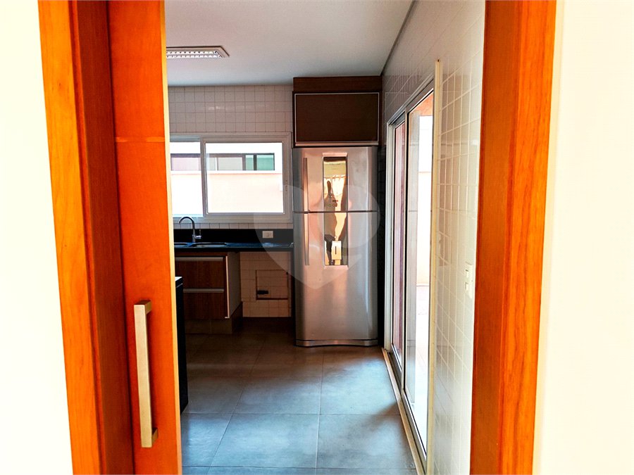 Exclusividade e Sofisticação no Swiss Park: O Sobrado Perfeito em São Carlos, com, 3 suites,2 salas, área Gourmet, persianas blackout automatizadas.