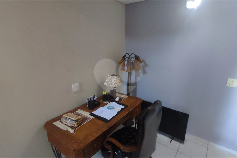 Casa Térrea à venda com 5 quartos em Horto, São Paulo, SP