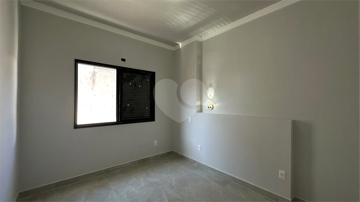 Casa à venda com 2 quartos, sendo 1 suíte,  no condomínio Portal dos Sabiás, Itu - SP