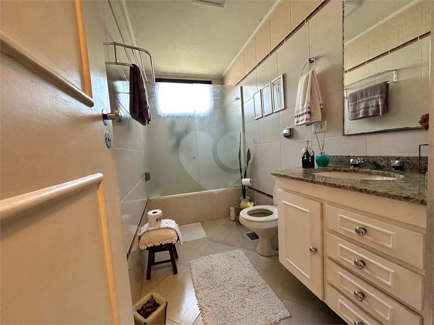 Apartamento à venda com 3 quartos, sendo 1 suíte, em Vila Andrade, São Paulo, SP