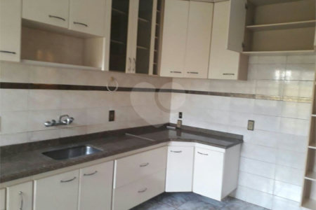 Casa à venda com 3 quartos, sendo 1 suíte, em Jardim Piqueroby, São Paulo, SP