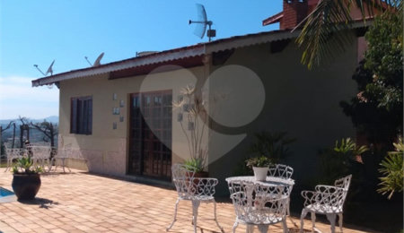 Casa à venda com 1 quarto no Centro, Bom Jesus dos Perdões, SP