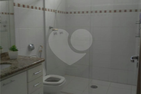 Casa à venda com 4 quartos, sendo 2 suítes, em Jardim Adalgisa, Araraquara, SP