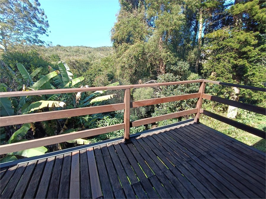 Chácara à venda com 4 quartos, sendo 1 suíte, em Vila Vilma (mailasqui), São Roque, SP