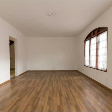 Casa à venda com 4 quartos, sendo 1 suíte,  em Vila Tiradentes, São Paulo, SP