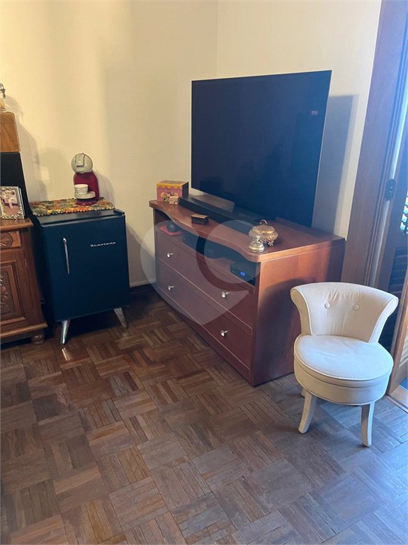 Sobrado à venda com 4 quartos, sendo 1 suíte,  em Jardim Leonor Mendes de Barros, São Paulo, SP